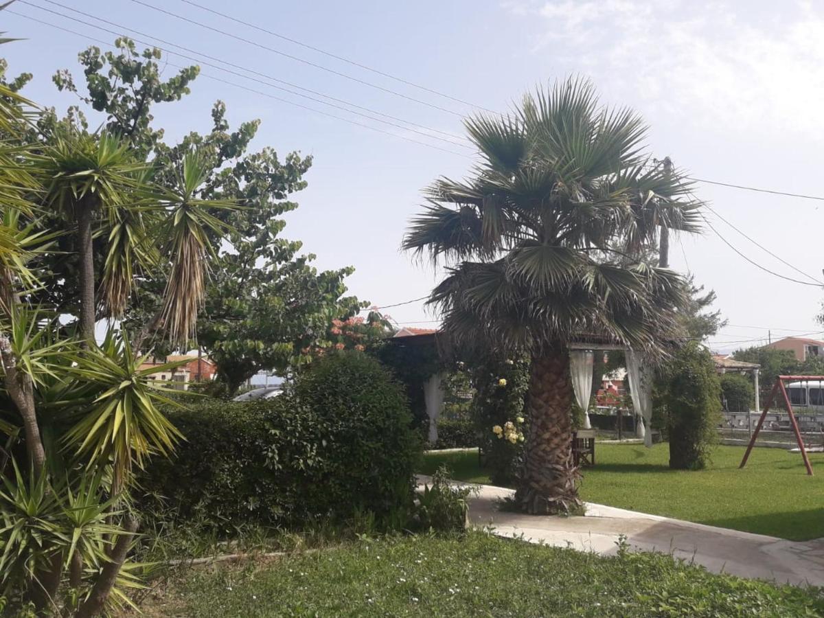 Babis Apartments & Studios Iremia Akharavi Extérieur photo
