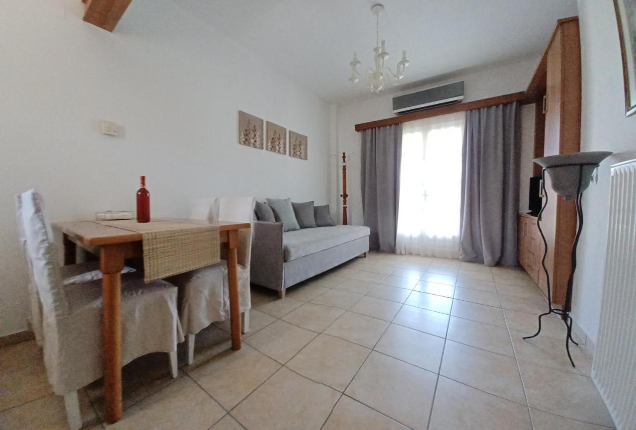 Babis Apartments & Studios Iremia Akharavi Extérieur photo